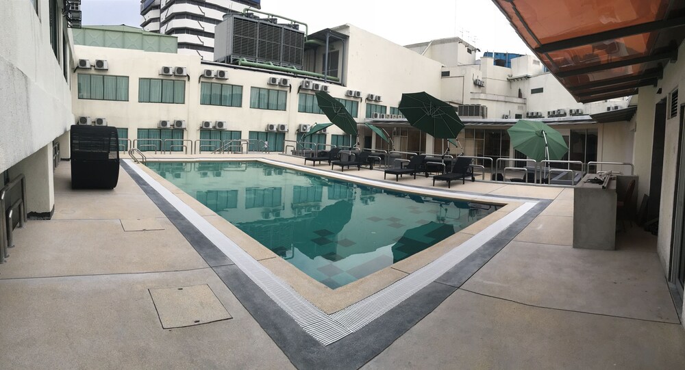 Aliya Hotel Klang Malaysia S Hotels Com Aliya Hotel Klang Pool