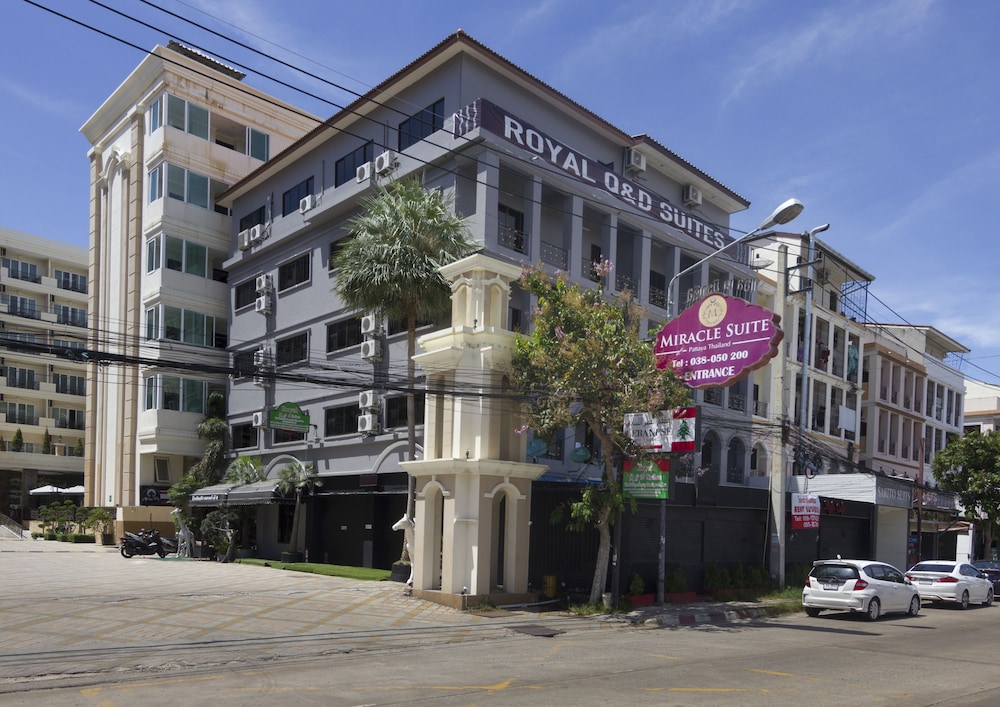 Book Royal Q D Suites Hotel In Pattaya Hotels Royal Q D Suites Hotel Pattaya