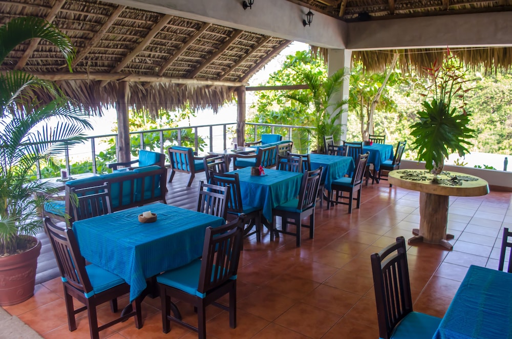 Book Paraiso Escondido Hotel Villas & Resort in Mizata