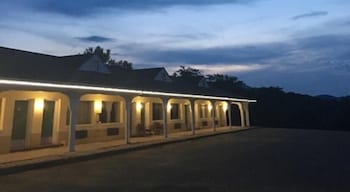 15 Closest Hotels To Virginia Safari Park In Natural Bridge 15 Closest Hotels To Virginia Safari Park In Natural Bridge