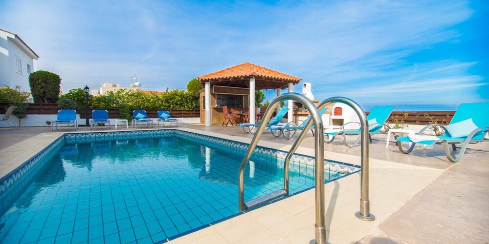 海景奢华别墅 116 酒店, 帕拉利米尼, 室外游泳池