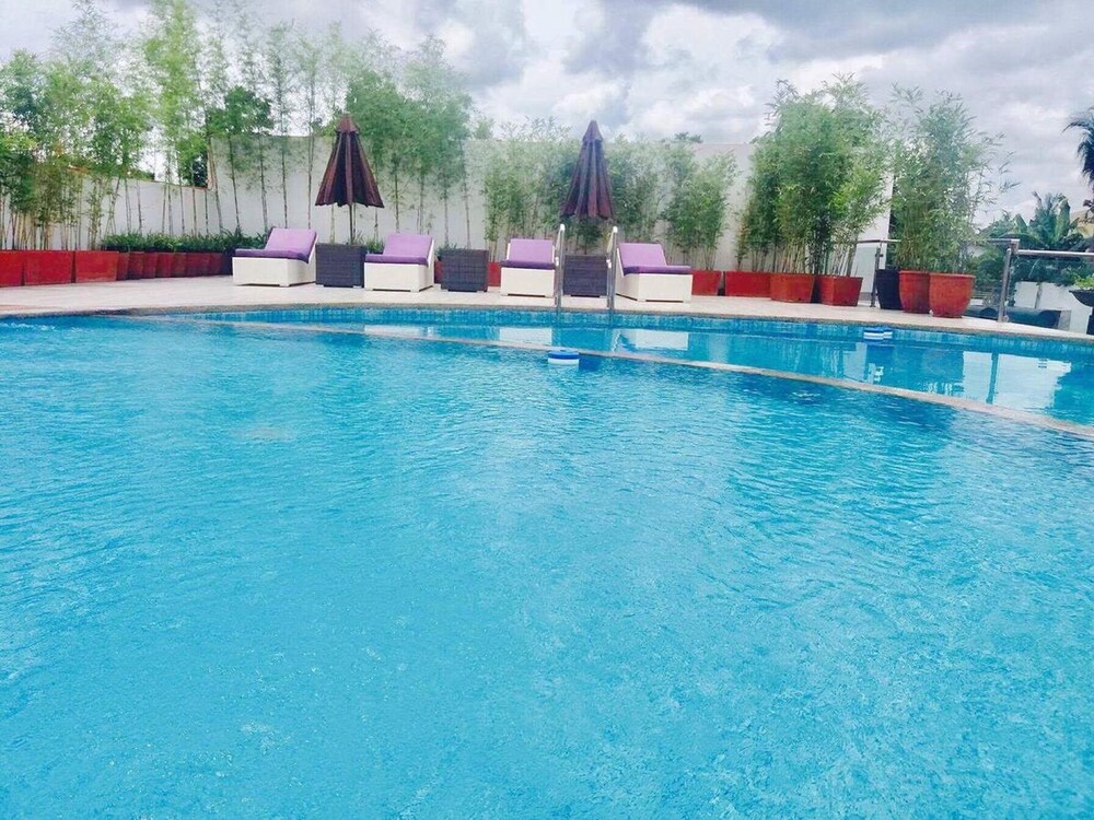 Book The Carmen Hotel in Naga