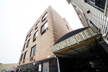 Hotels In Whitestone From 128 Night