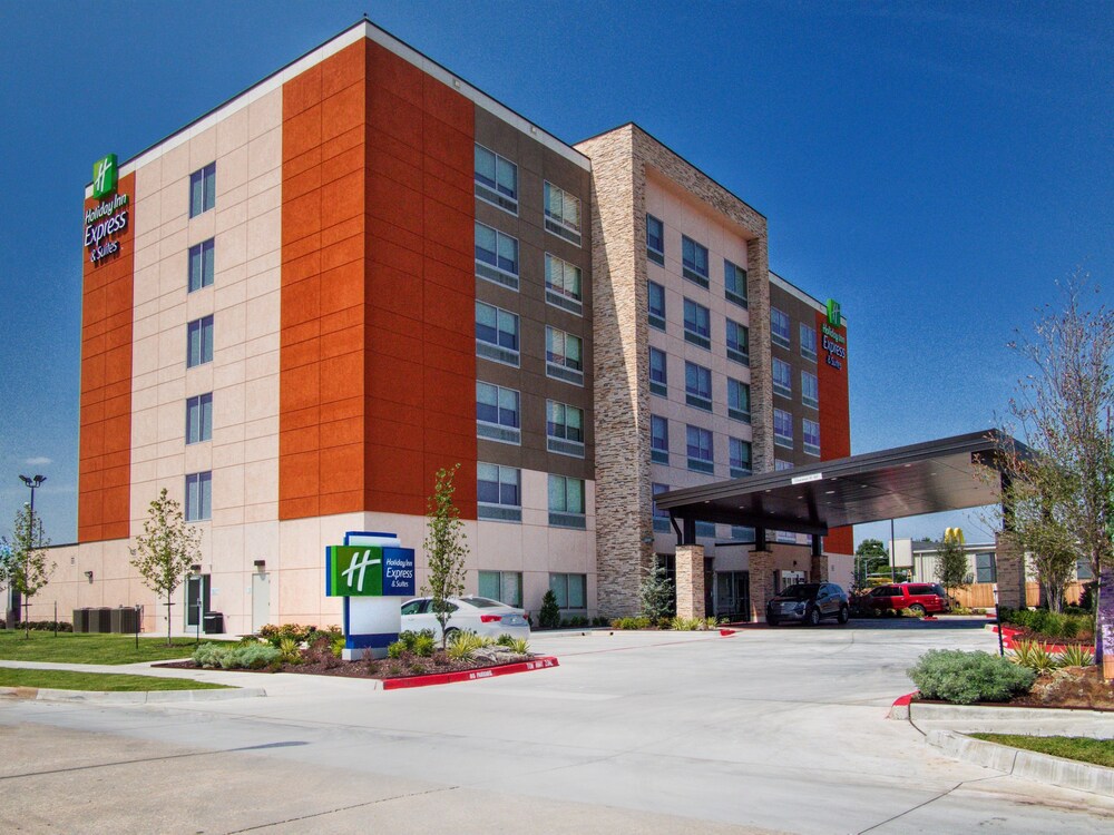 Book Holiday Inn Express Suites Moore In Hotels Holiday Inn Express Suites Moore