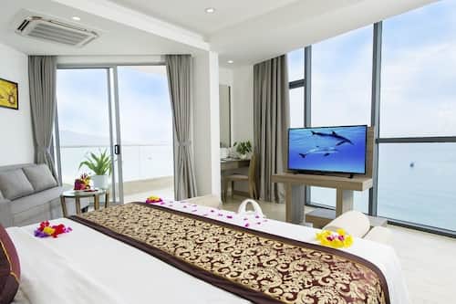 Hotels.com - Deals & Discounts for Hotel Reservations from Luxury Hotels to  Budget Accommodations