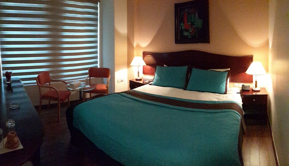 احجز الروزنا للأجنحة الفندقية في عمان قارن أسعار الفنادق في عمان