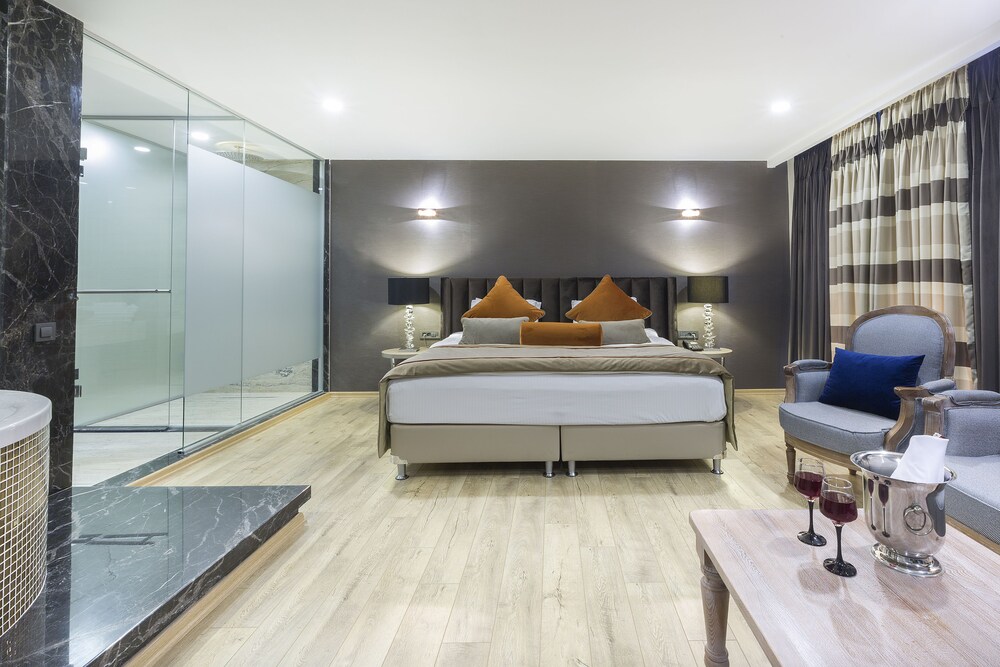 Book Nobel Hotel In Mersin Hotels Com