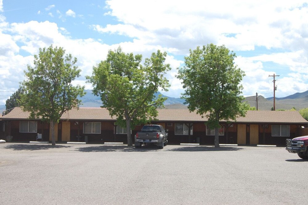 Book The Village Inn Motel And Restaurant In Challis Hotels