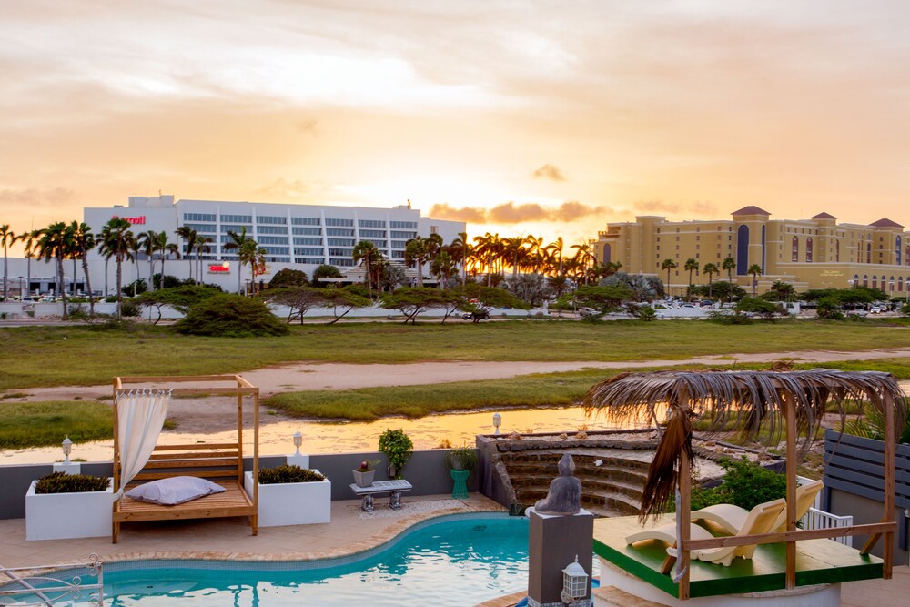 Book Modern Hotel Aruba In Noord Hotels Modern Hotel Aruba Noord