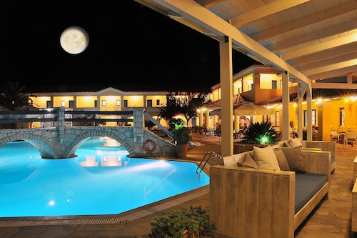 Book Karavostasi Beach Hotel In Igoumenitsa Hotels Com