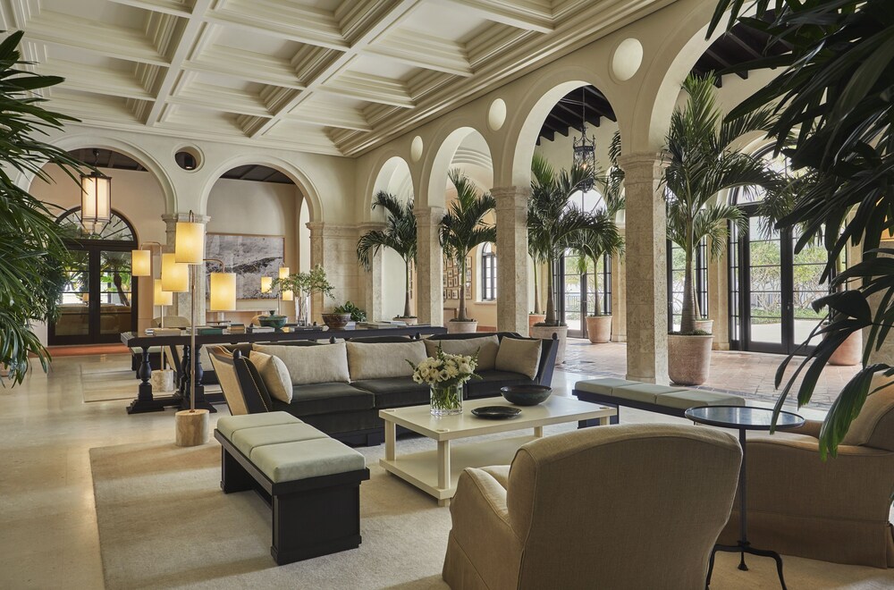 Book Four Seasons Hotel At The Surf Club In Surfside Hotels Lobby