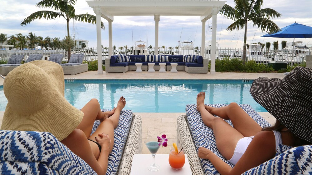 Book Oceans Edge Key West Resort Hotel Marina In Oceans Edge Key West Resort Hotel Marina Outdoor Pool