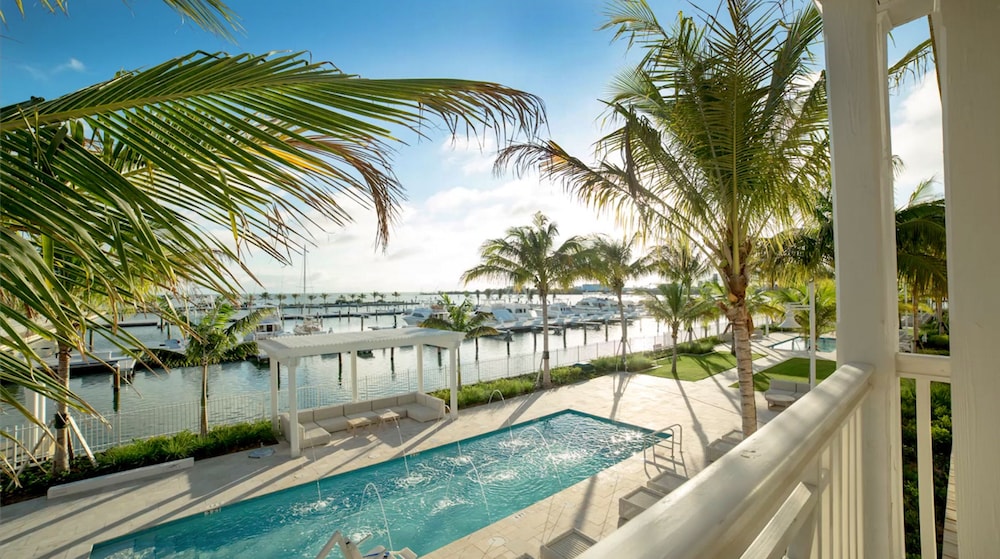Book Oceans Edge Key West Resort Hotel Marina In Oceans Edge Key West Resort Hotel Marina
