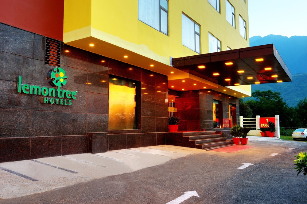 Book Lemon Tree Hotel Katra In Hotels Lemon Tree Hotel Katra