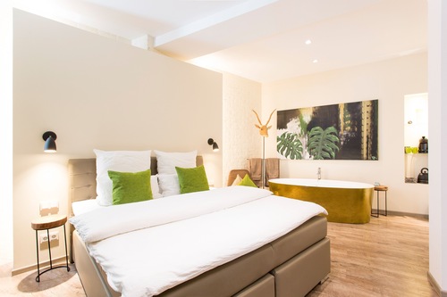 1st Floor Koln 2 In Koln Hotels Com