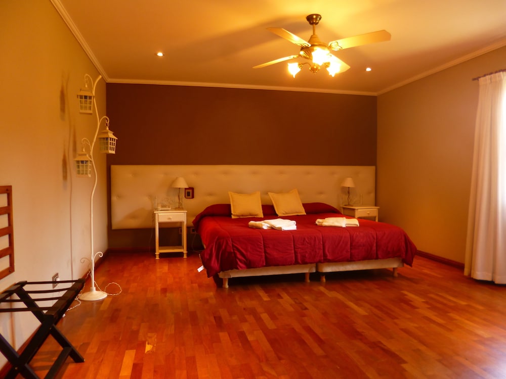 Hotel Garden House in Rio Cuarto - Book on Hotels.com Hotel Garden House in Rio Cuarto - Book on Hotels.com
