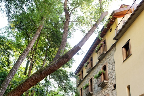 Book Historic Boutique Hotel Maccarunera In Campagna Hotels Com