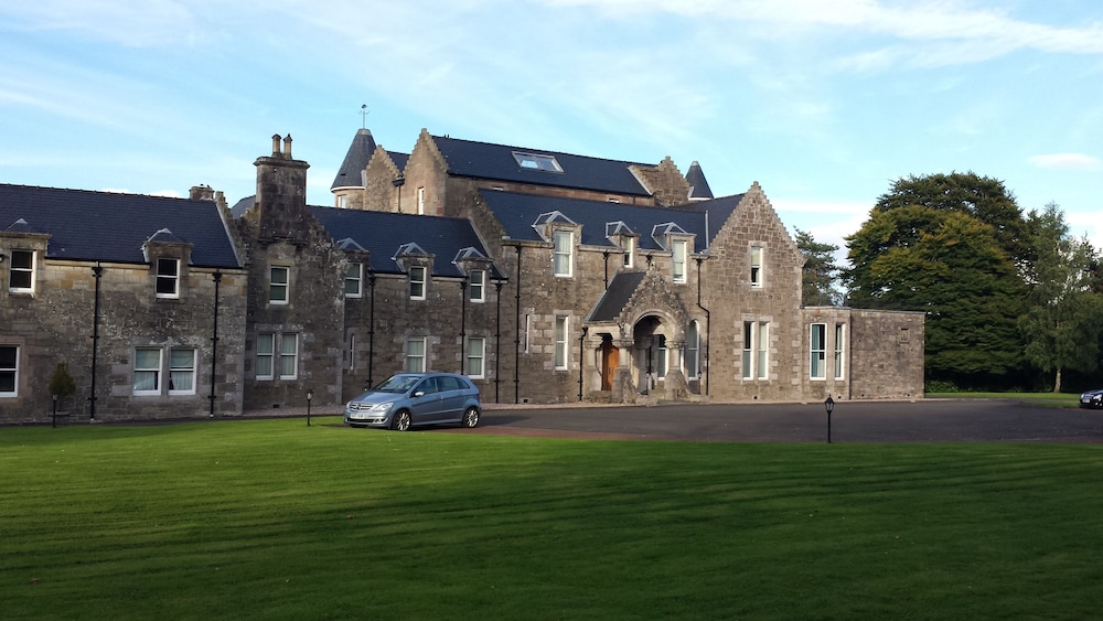 14 Lomond Castle Alexandria United Kingdom Hotel 14 Lomond Castle Alexandria United Kingdom Hotel S Hotels