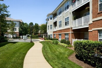 15 Closest Hotels To Paramus Park Mall In