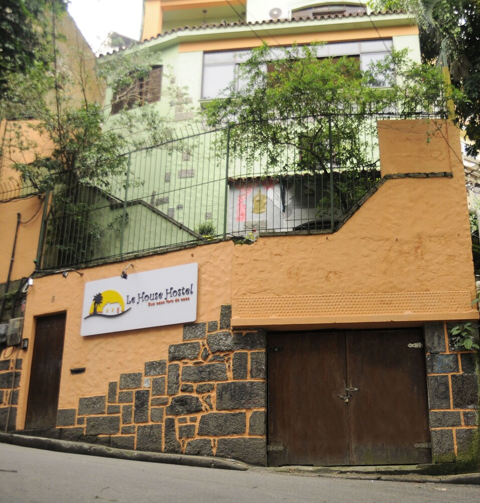 Book Le House Hostel In Rio De Janeiro Hotels