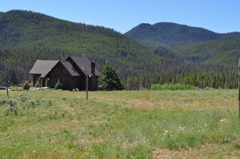 Hotels In Whitehall From 70 Night Cabins In Whitehall