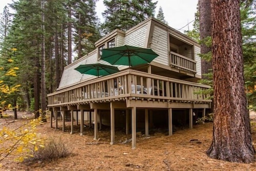 罗伊克罗夫特可携狗狗 4 房木屋 - 雷艾温