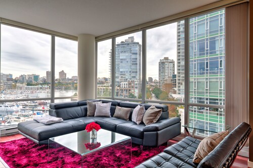 バンクーバー のアパートメントホテル 宿泊予約 最安値検索 格安予約 多数の宿泊施設のキャンセル無料 ホテルズドットコム