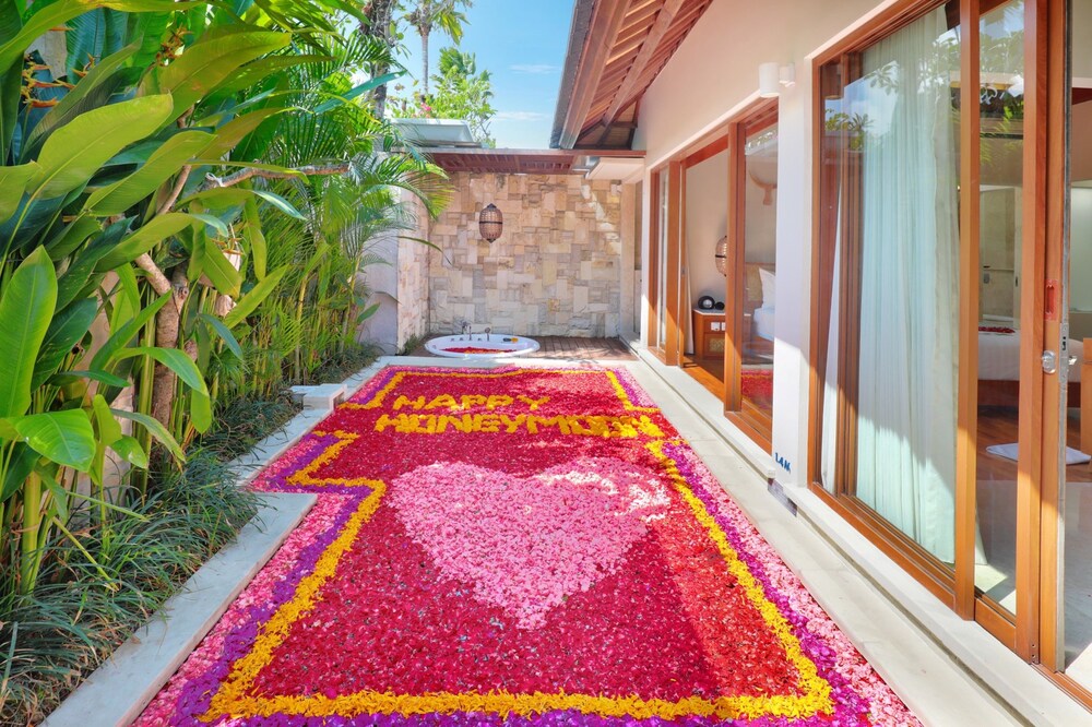 Book Aksari Villa Seminyak In Seminyak Hotels Com