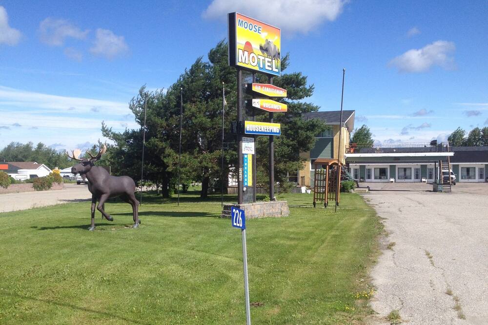 Moose Motel Ontario Canada Moose Motel Ontario Canada