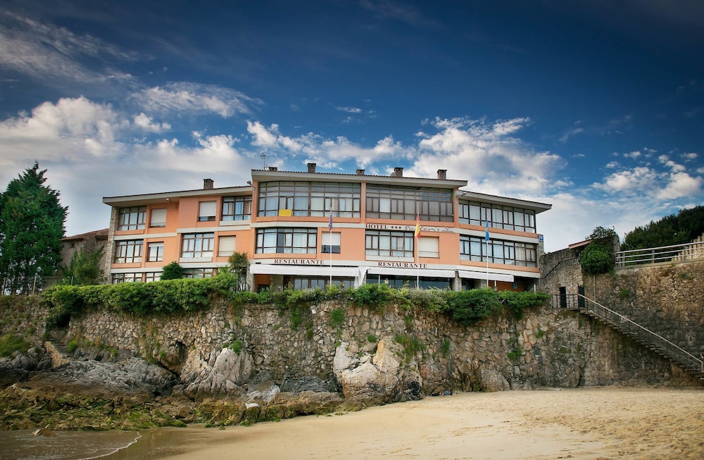 Hotel Sablón Llanes Spain Accommodation S Hotel Sablón Llanes
