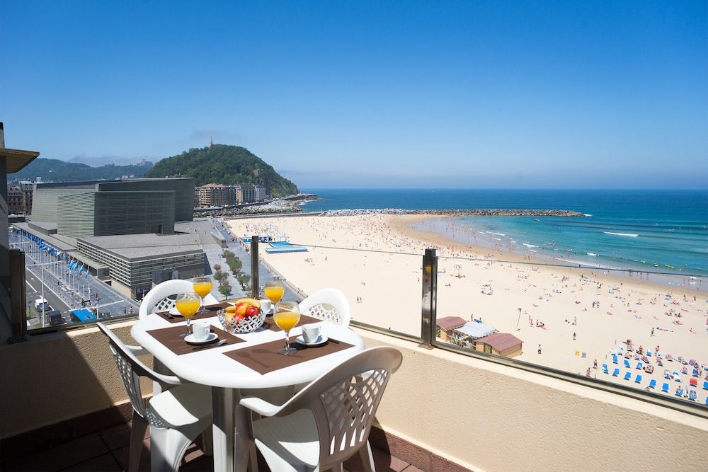 Book Zurriola Beach Ibero Apartments In San Sebastian Zurriola Beach Ibero Apartments San Sebastian