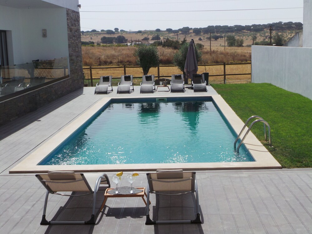 迪吉比乡村别墅酒店, 艾佛拉, 室外游泳池