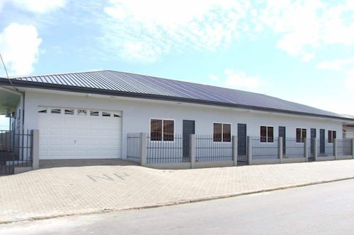 Book Ximple Appartementen In Paramaribo Hotels Com Book Ximple Appartementen In Paramaribo Hotels Com