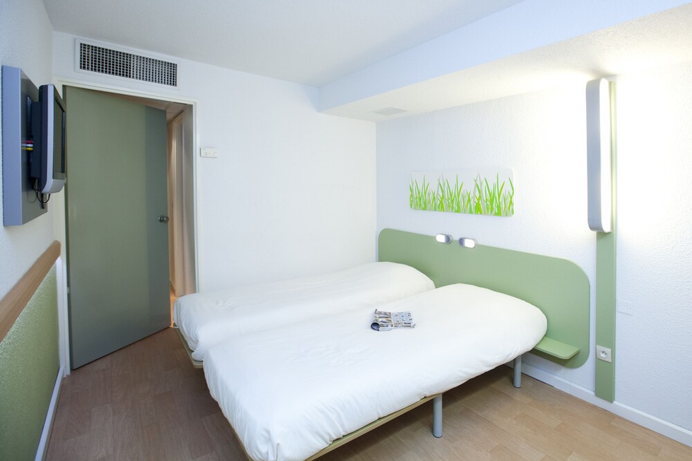 book ibis budget marseille vieux port in marseille hotels com