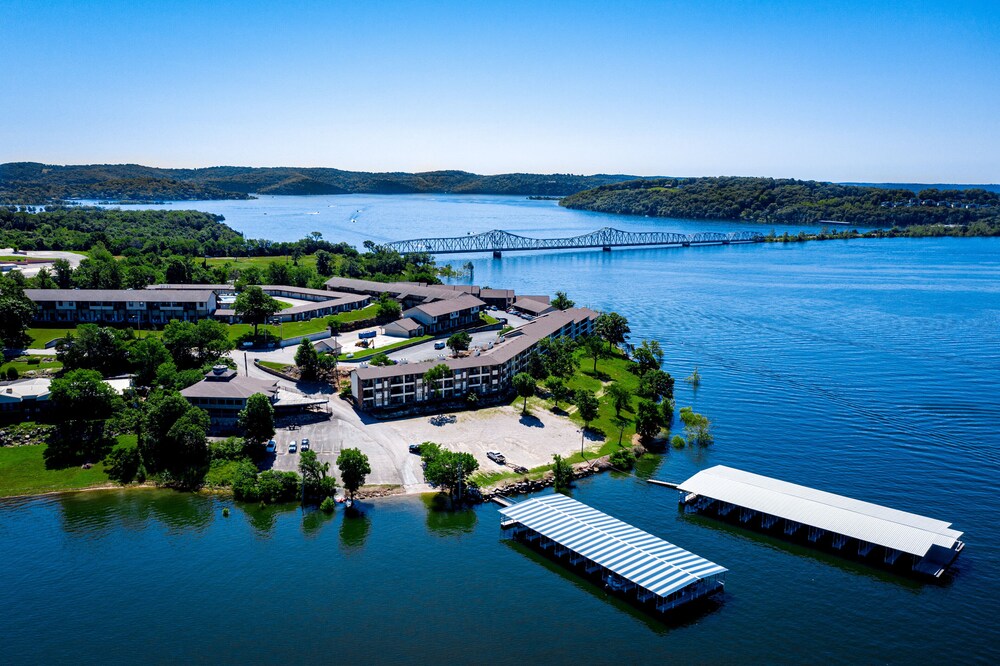 Book Table Rock Resorts at Kimberling in Kimberling City