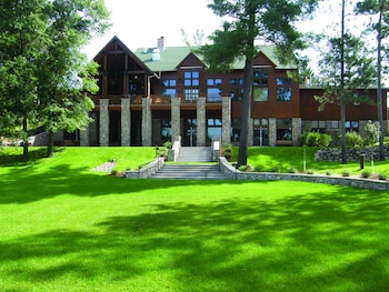 Top 10 Hotels In Danbury Wisconsin