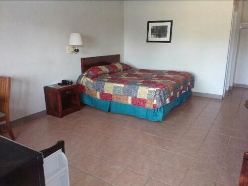 Book Reelfoot Lake Inn In Tiptonville Hotels