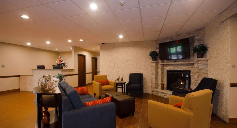Book Hometown Inn And Suites In Sault Ste Marie Hotels Hometown Inn And Suites Sault Ste Marie