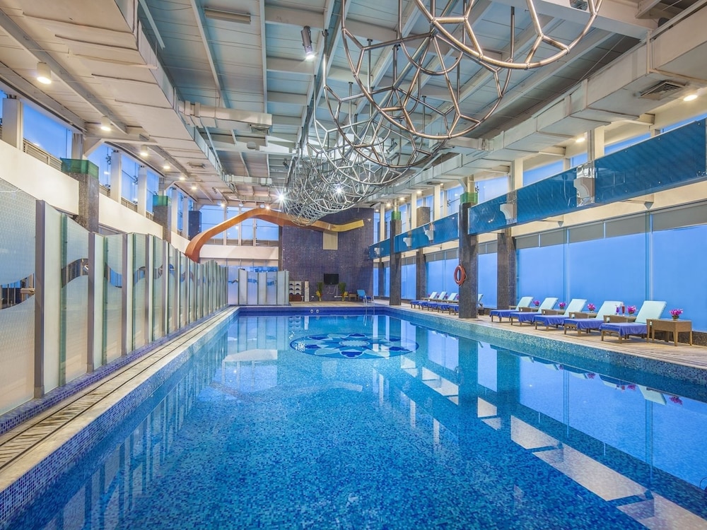 Wenzhou Overseas Chinese Hotel Info Photos Reviews Wenzhou Overseas Chinese Hotel Indoor Pool