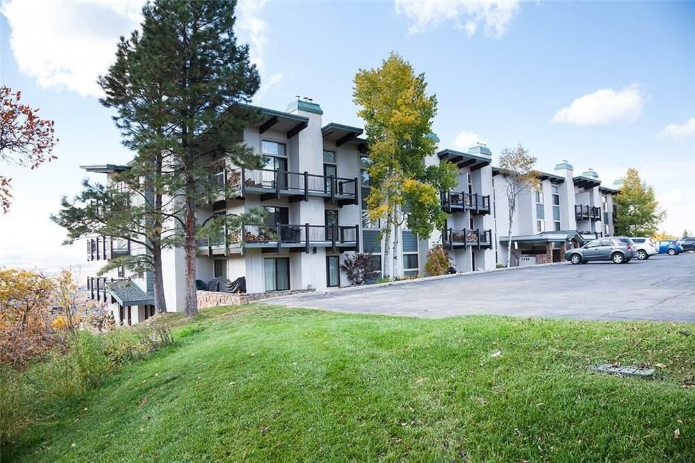 Book Storm Meadows C 319 Condo In Steamboat Springs Hotels Storm Meadows C 319 Condo Steamboat Springs