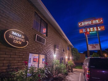 Top 10 Pet Friendly Hotels In Moab Utah