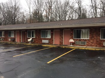 Top 10 Hotels In Sawyer Michigan