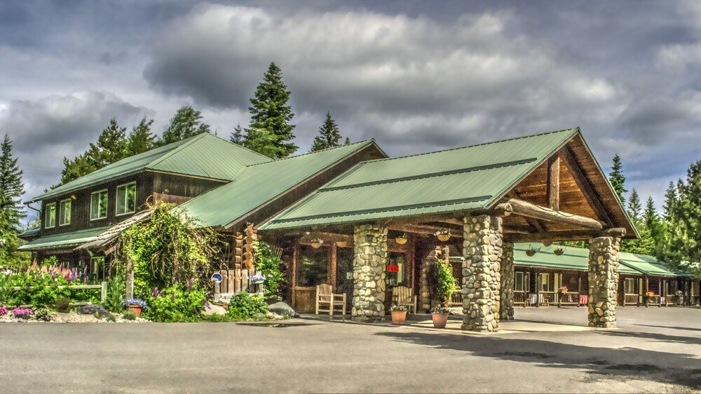 Book Bonners Ferry Log Inn In Hotels