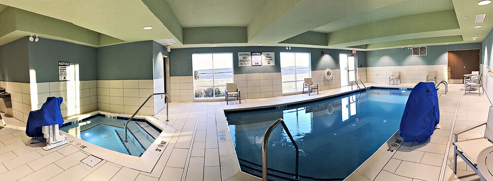 Book Holiday Inn Express Suites Rantoul In Hotels Holiday Inn Express Suites Rantoul