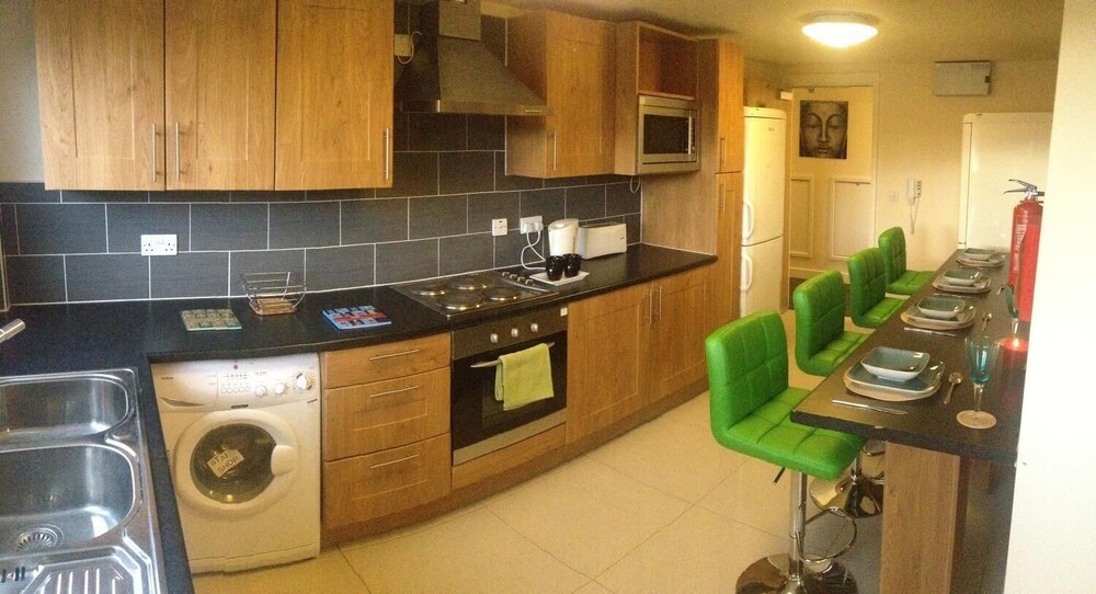 Book Alton Apartments In Bradford Hotels Com