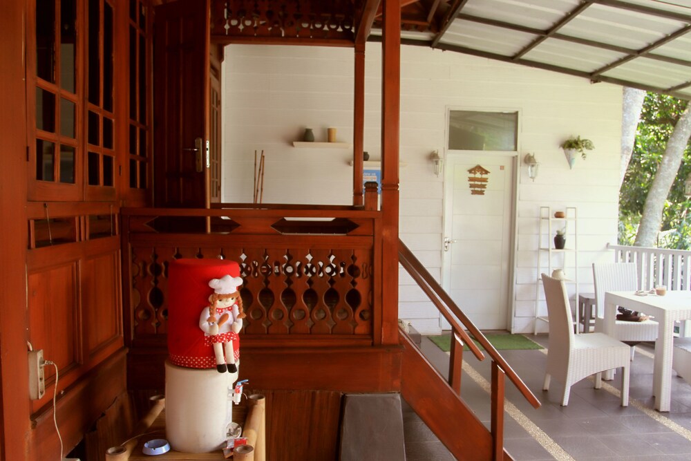 Book Bantal Guling Villa Bandung In Lembang Hotels Com