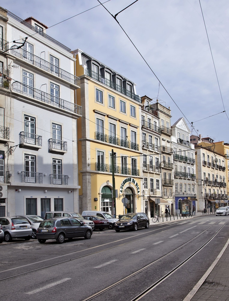 Lisbon Five Stars Apartments Bica 246 Info Photos Lisbon Five Stars Apartments Bica 246