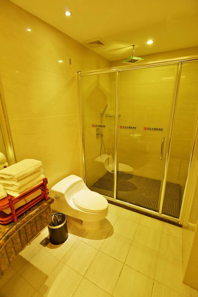 西安兴正元国际酒店, 西安市, 标准客房, 浴室