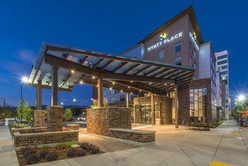 15 Closest Hotels To Centurylink Arena In Boise