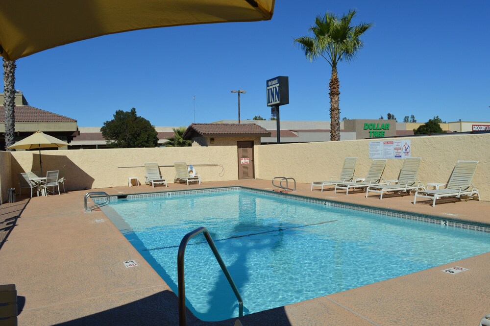 Book Orland Inn In Hotels Orland Inn Outdoor Pool